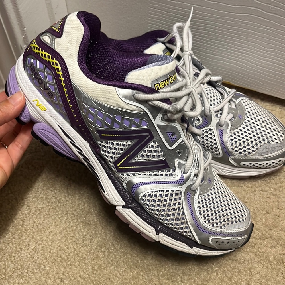 Great condition New Balance sneakers size 11